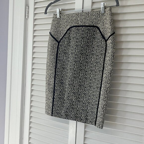 HALSTON HERITAGE 2 DOTTED JACQUARD PENCIL STRETCH SKIRT KHAKI MULTI - Picture 2 of 12